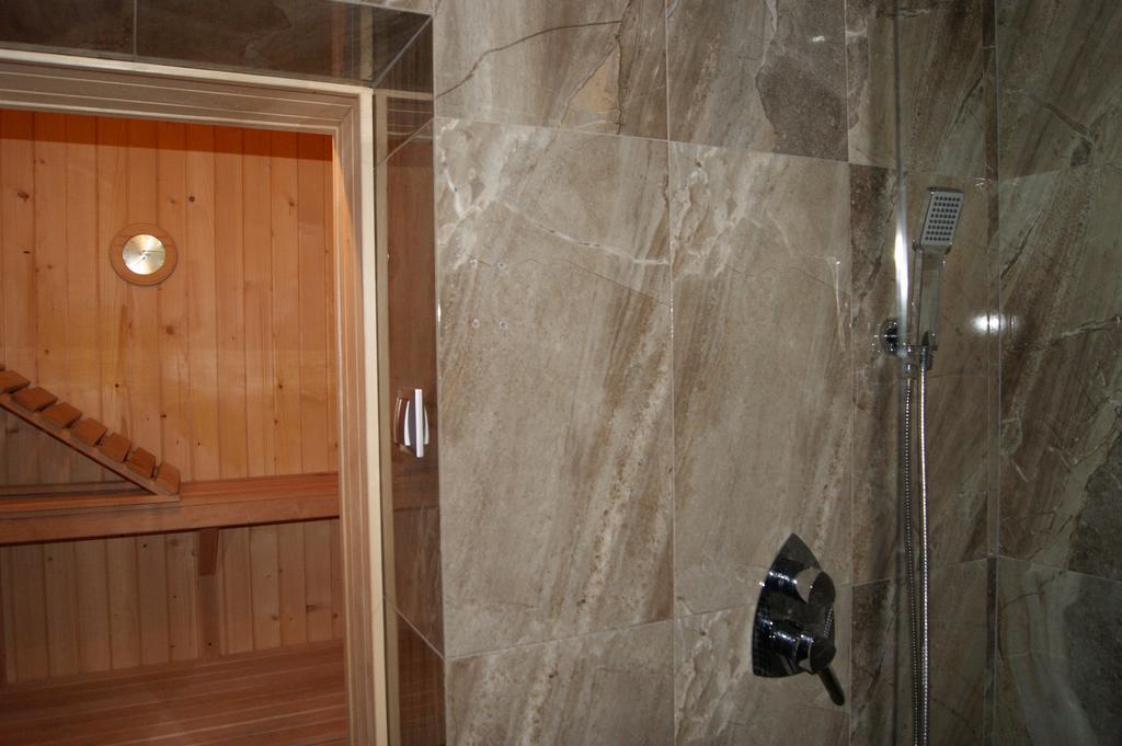 Hotel Graf Łask Dış mekan fotoğraf