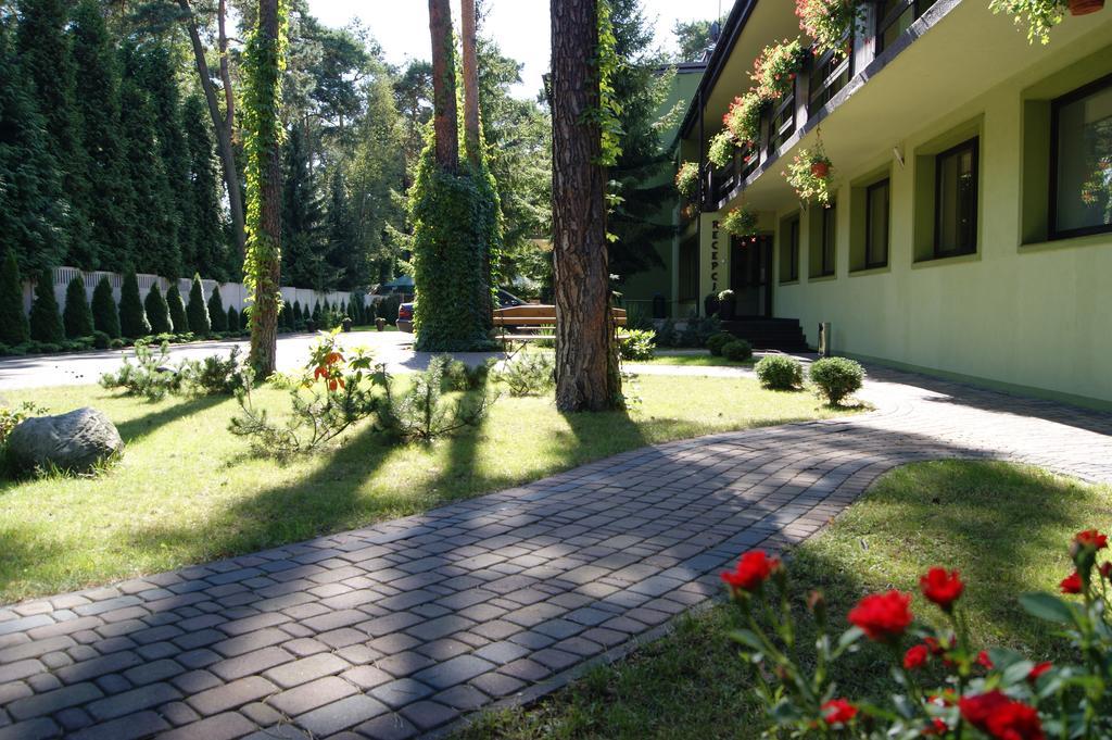 Hotel Graf Łask Dış mekan fotoğraf