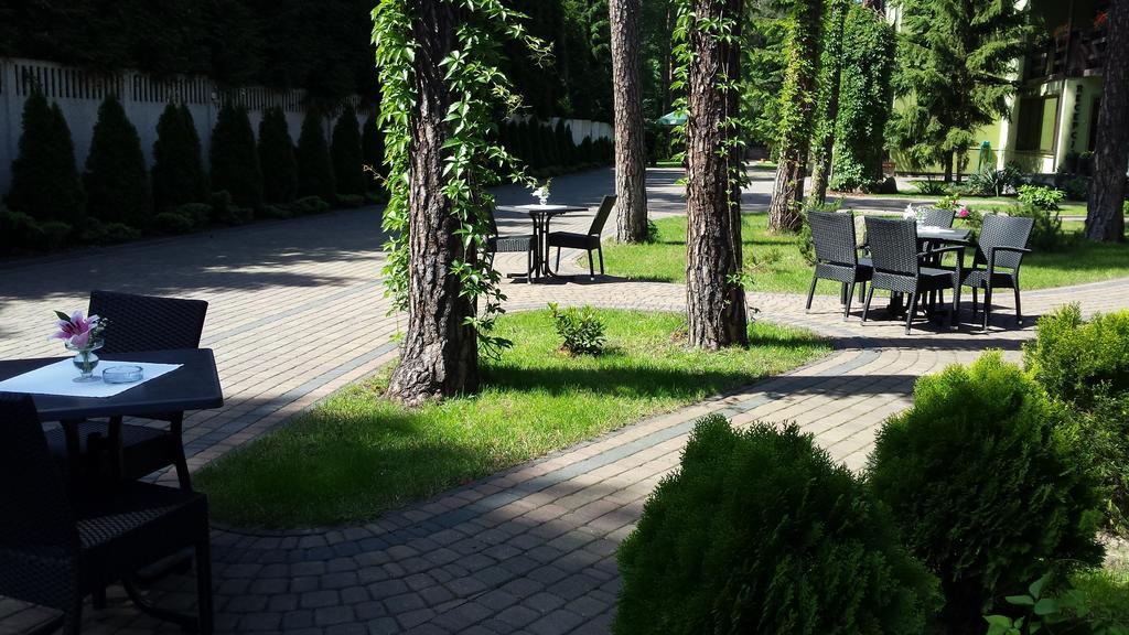 Hotel Graf Łask Dış mekan fotoğraf